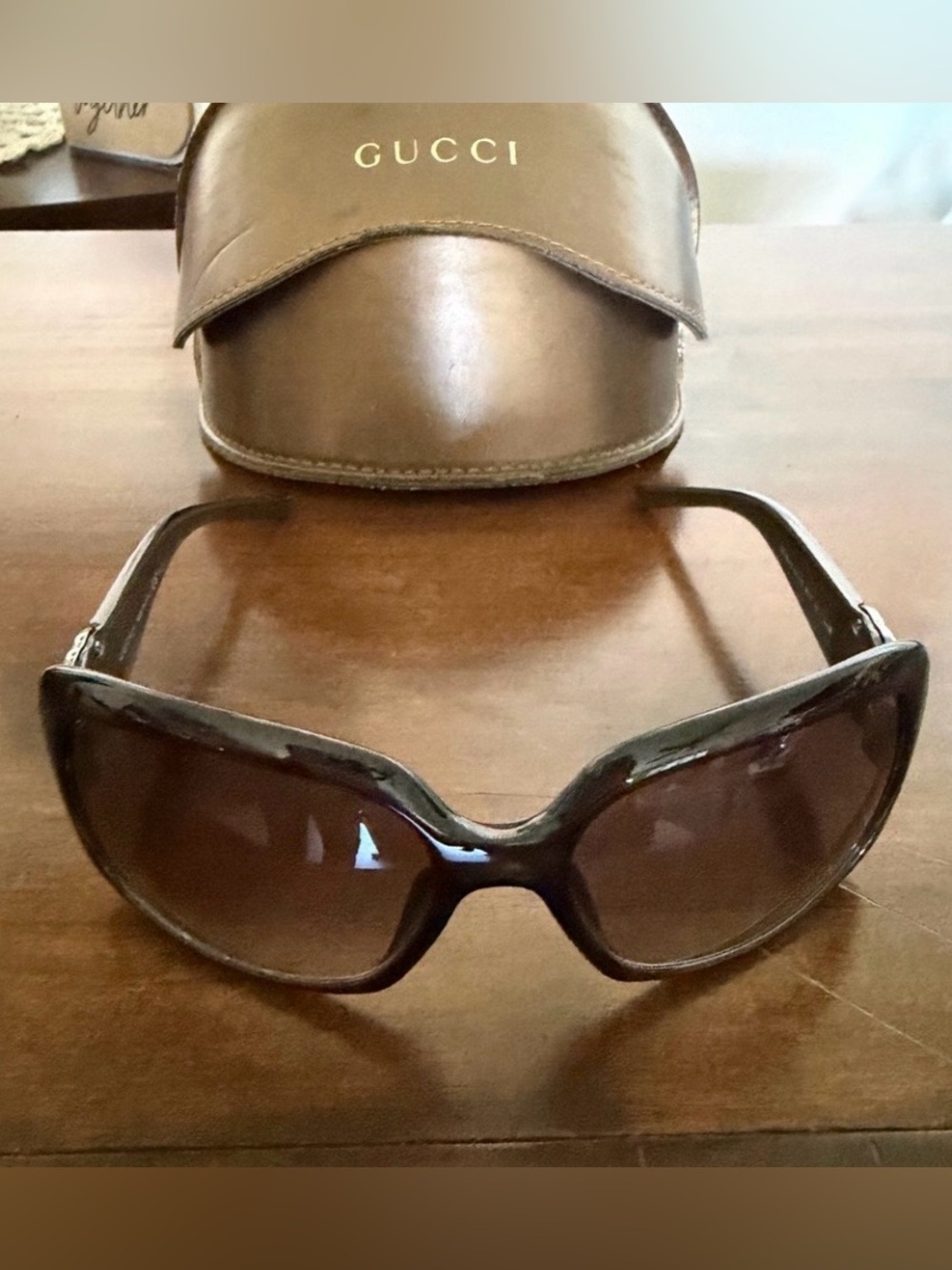 Gucci Brown sunglasses with case